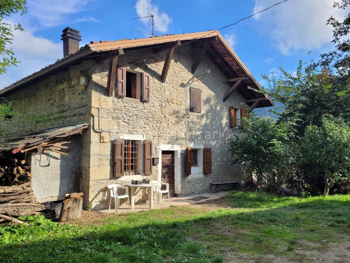 3 bedrooms detached house, 227 m² Carpineti, Reggio Emilia (province)