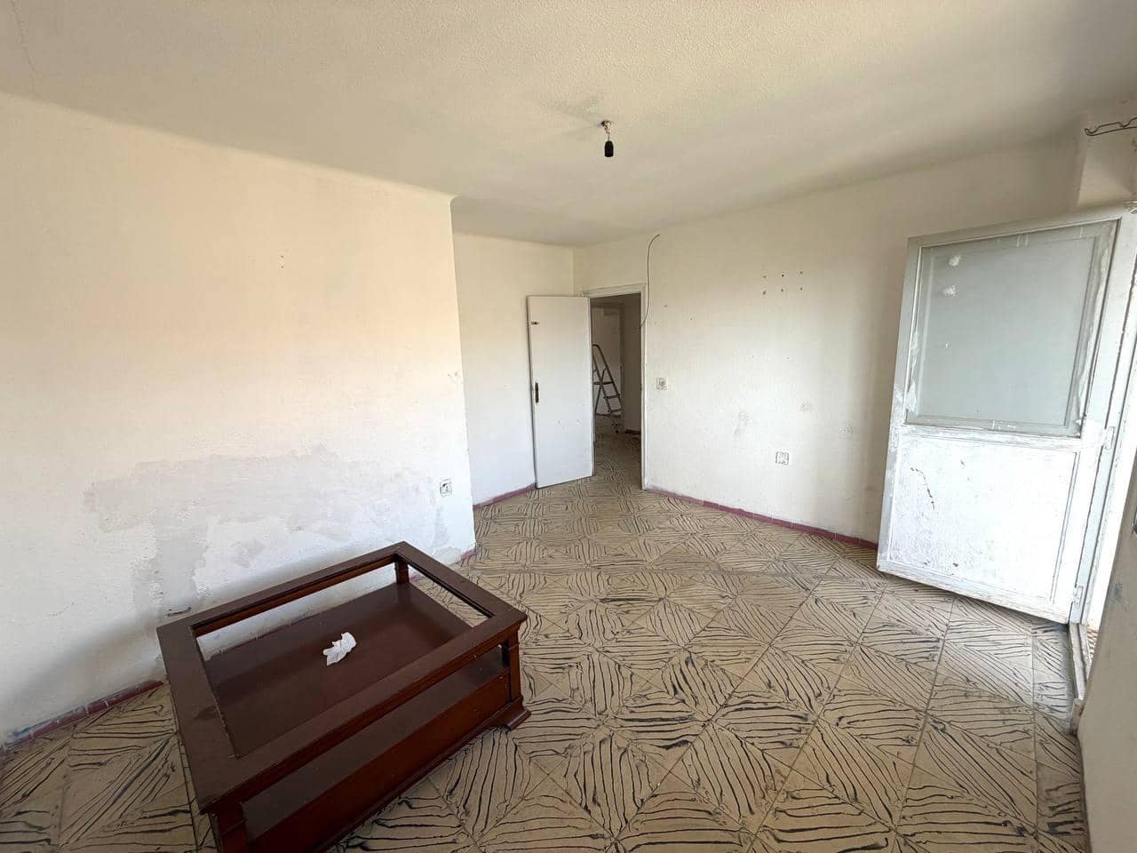 Flat for sale in Alicante / Alacant city, Alicante photo 4