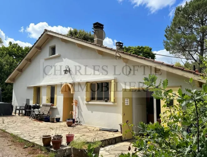 Single-Story House with 3 Bedrooms in Fumel