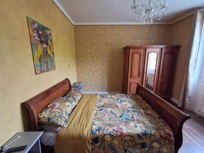 Beautiful, Detached 4 Bed House. Close to all Amenities photo 2
