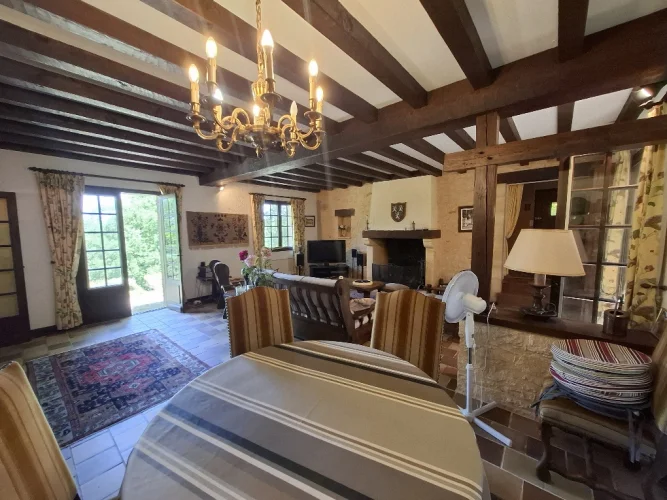 Pleasant House with Single-Level Access photo 4