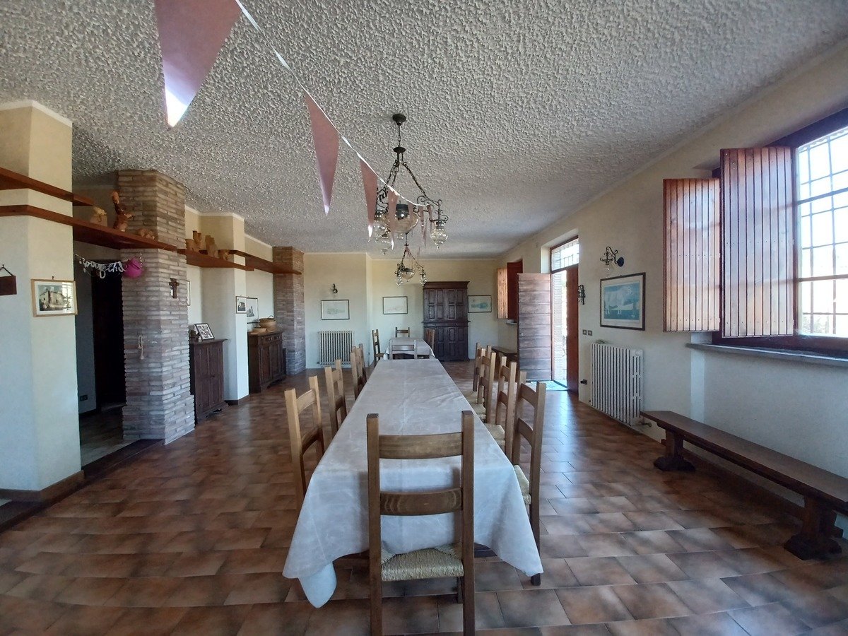 7 bedrooms detached house, 220 m² Marsciano, Perugia (province) Lake Trasimeno photo 3