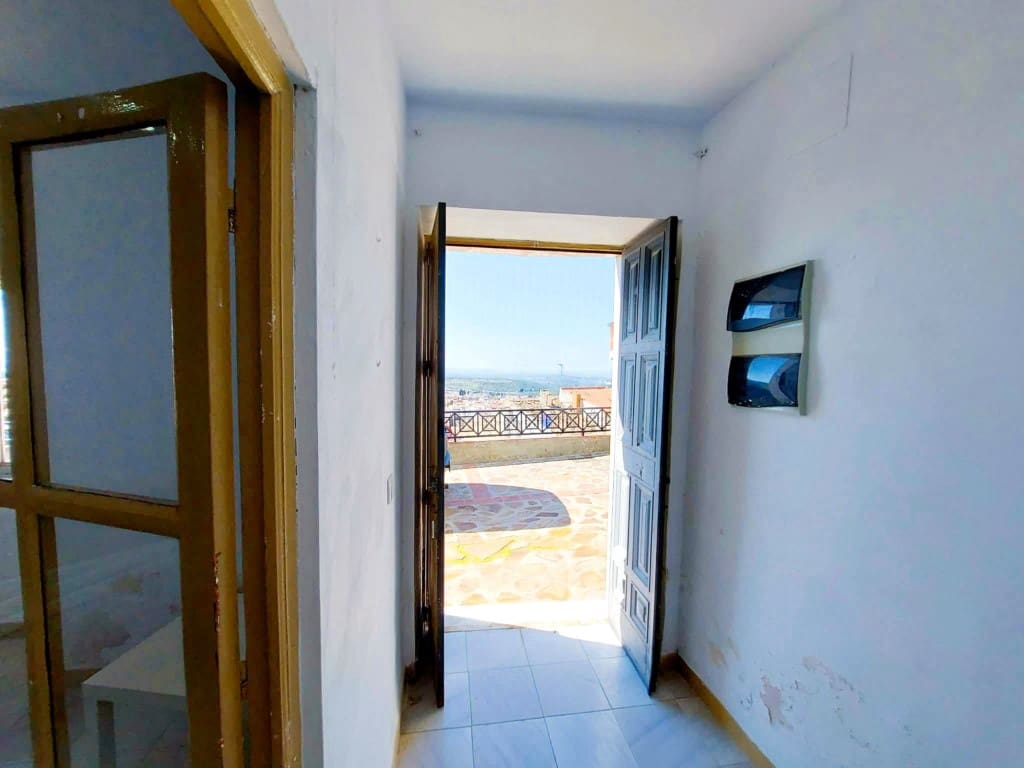 Townhouse for sale in Martos, Jaén photo 4