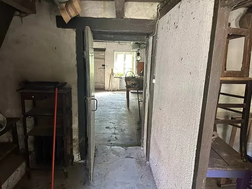 House to Renovate Near Noth photo 3