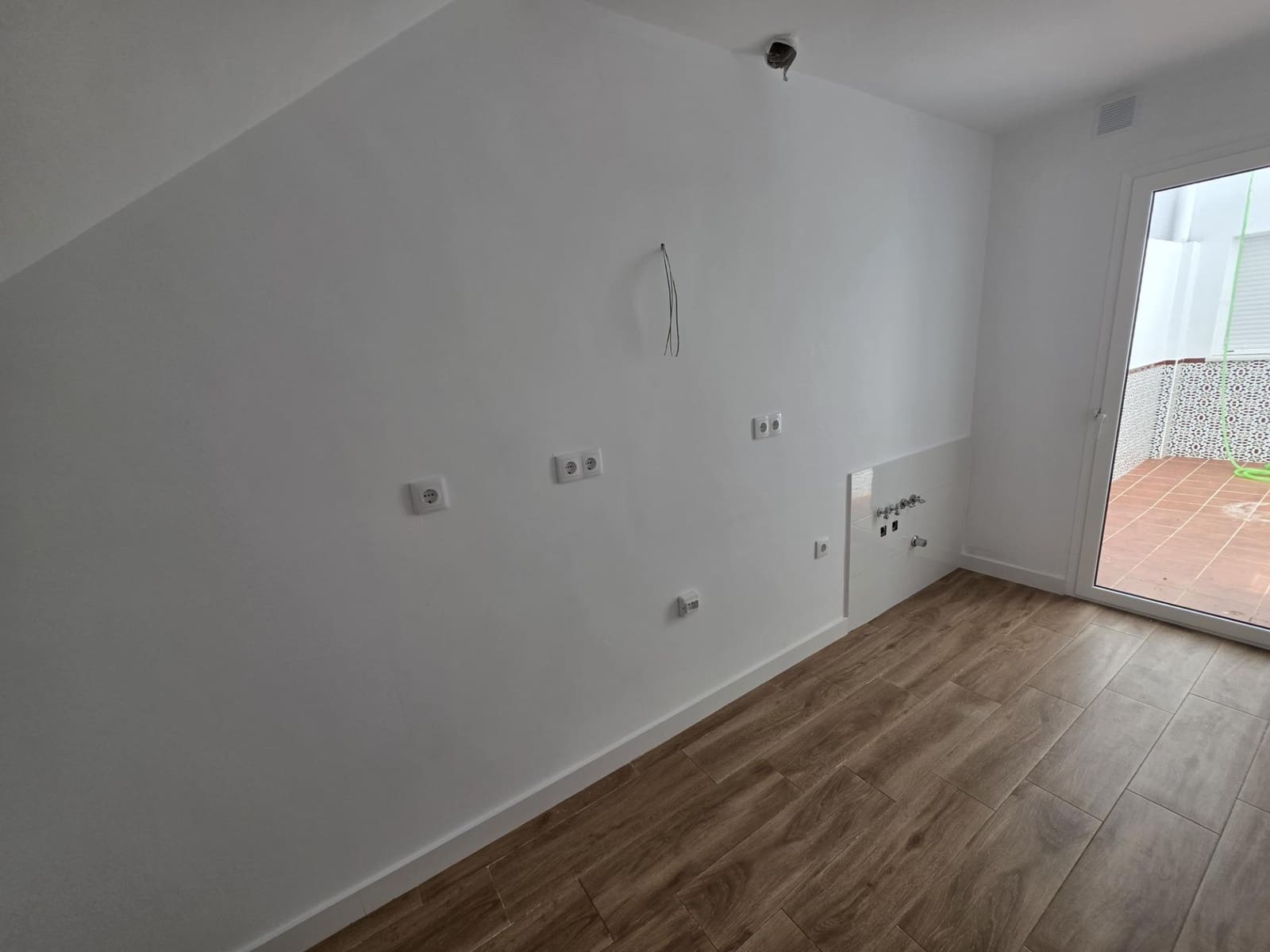 Flat for sale in Beas, Huelva photo 3
