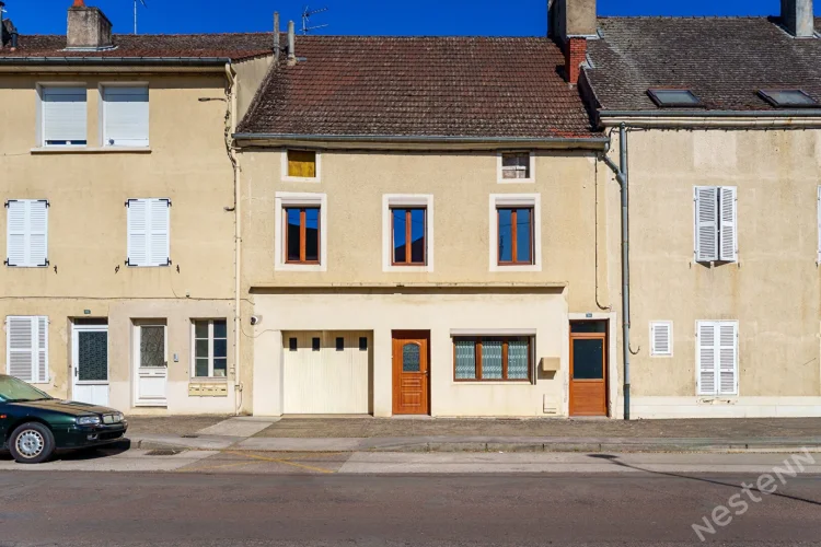 Chagny House with 5 Rooms, 158 m², with 4 Bedrooms.