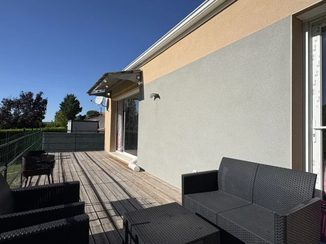Single Storey House with Land