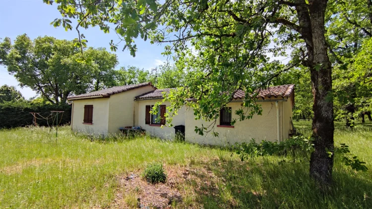 Contemporary House from the 1980s, with a Fenced Plot of 3214 m² photo 5