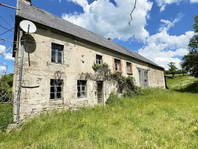Detached Stone and Slate Property(South Facing;104 sqm), Lies in the Countryside in a Peaceful