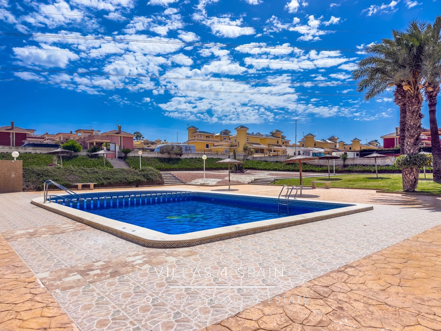 Villa for sale in Algorfa, Alicante photo 3