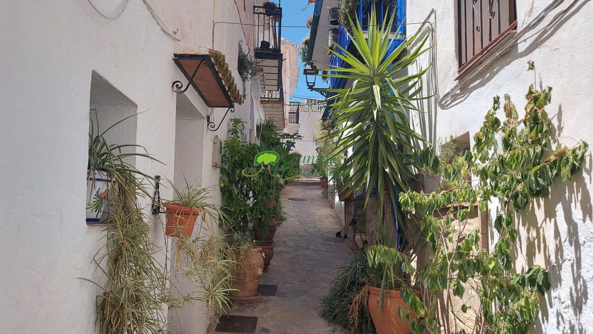 Townhouse for sale in Sedella, Málaga photo 3