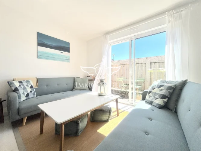 Recent 4-Room House 4 km from the Sea photo 5