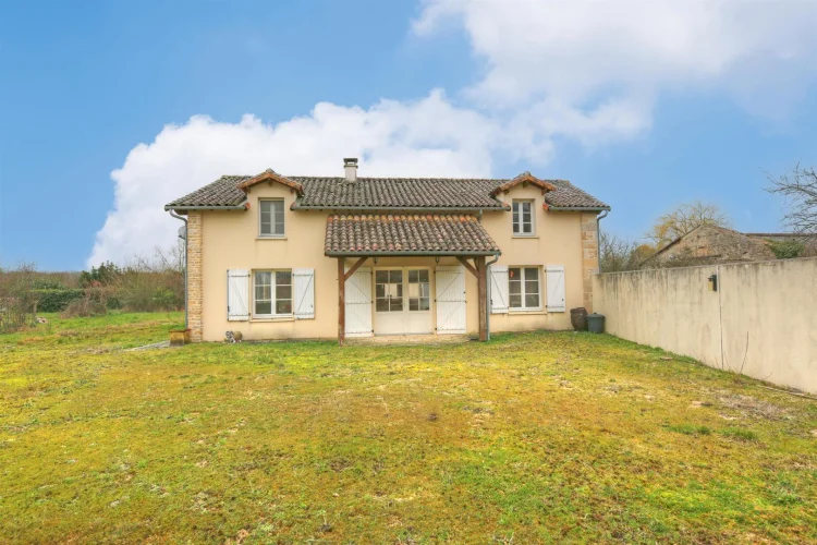 Spacious and Light Filled Barn Conversion with Guest Cottage and 2 Acres of Gardens. photo 3