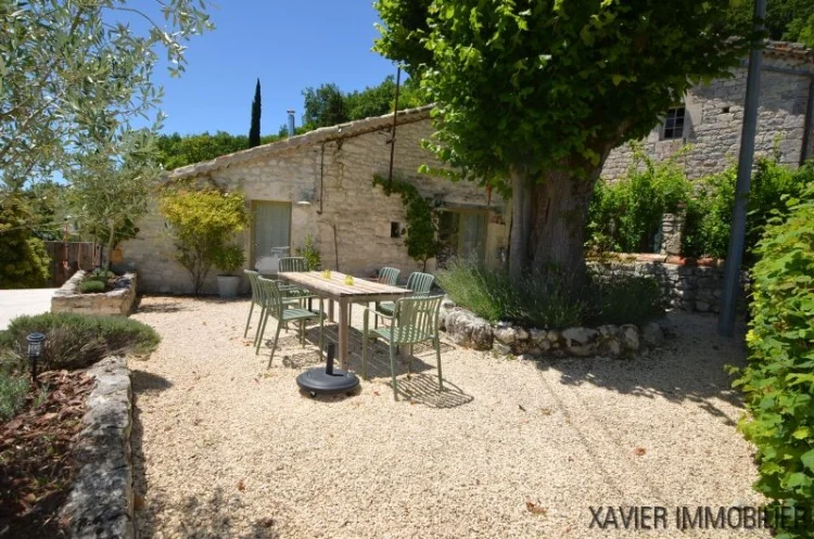 Charming Converted Barn with Swimming Pool in a Peaceful Hamlet. photo 2
