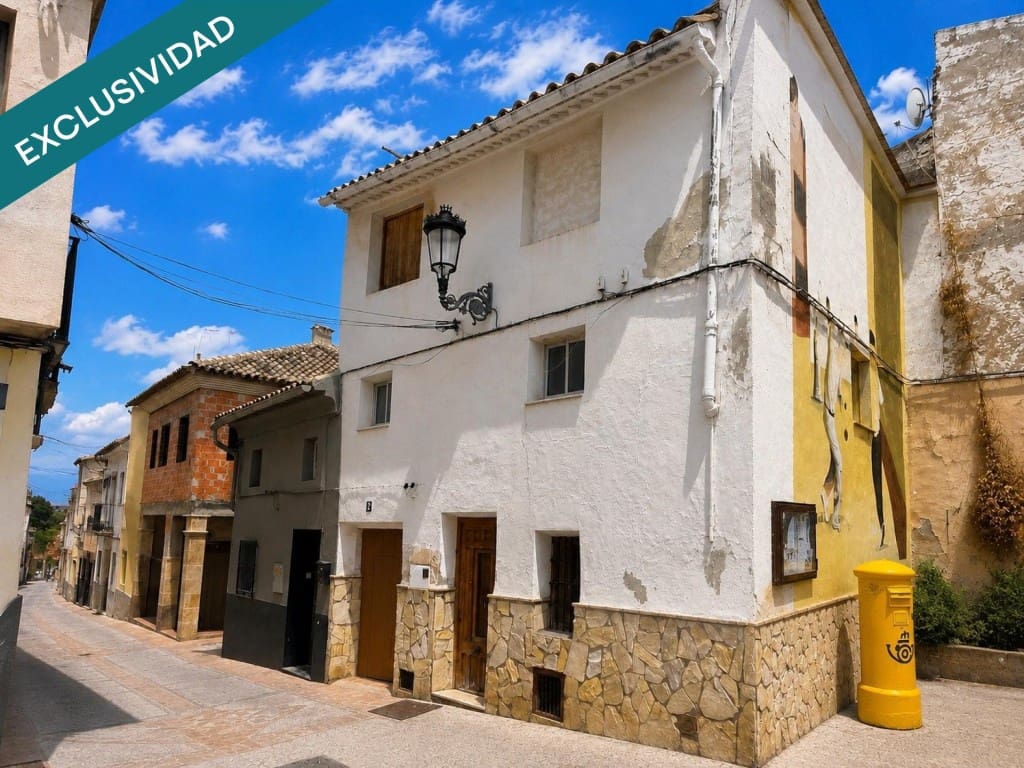 Villa for sale in Teresa de Cofrentes, Valencia