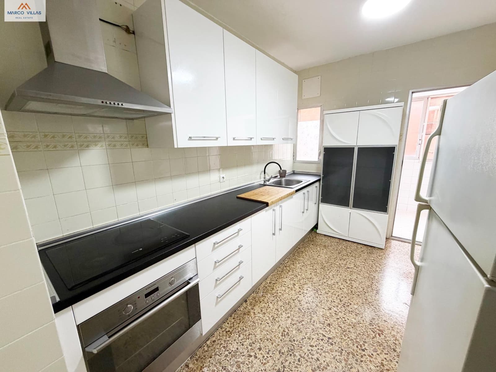 Flat for sale in Guardamar del Segura, Alicante photo 2