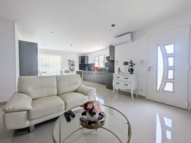 House with 3 Bedrooms, Garden, Garage photo 3