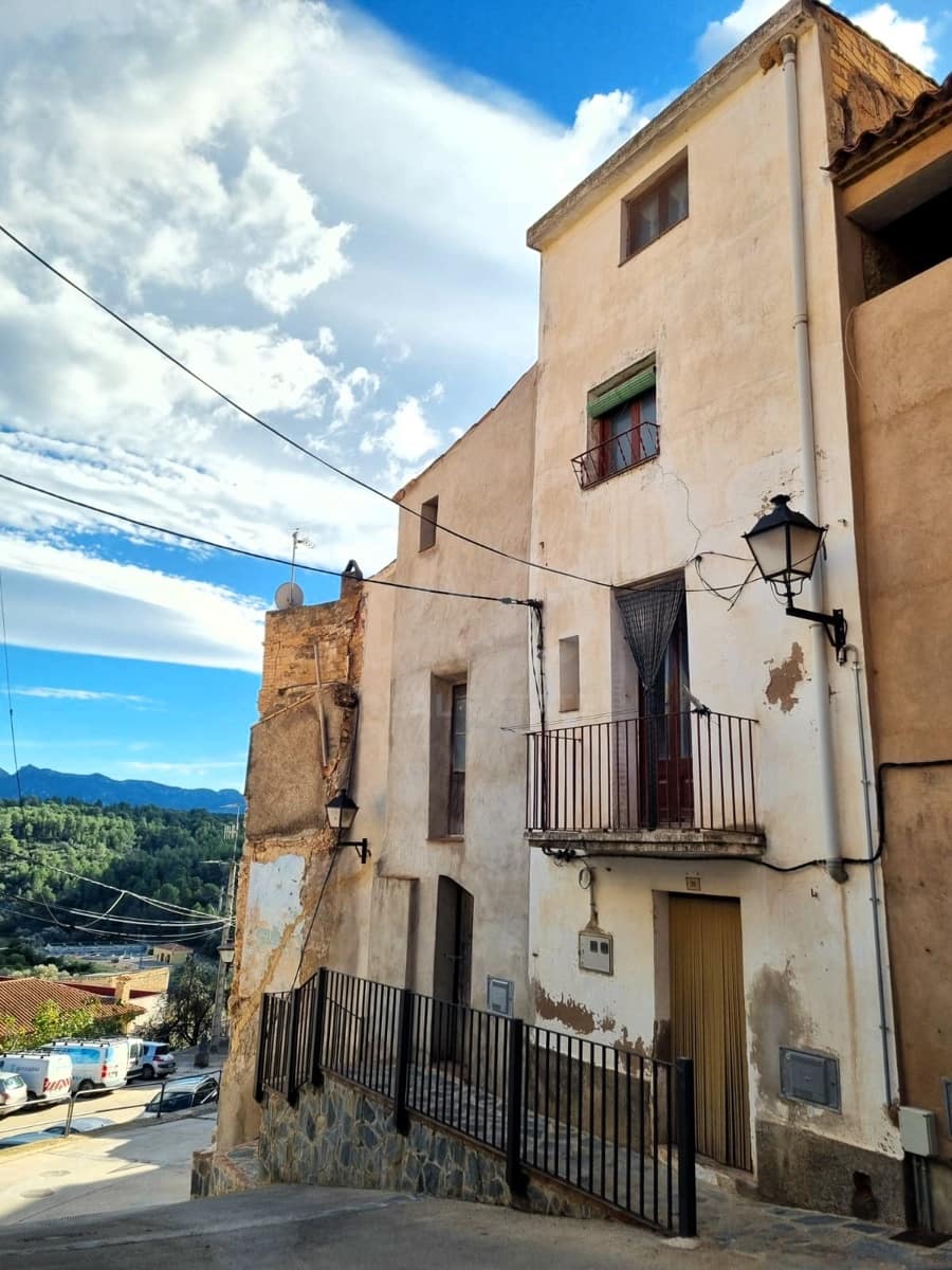 Townhouse for sale in El Pinell de Brai, Tarragona