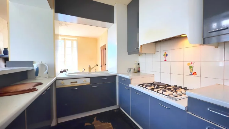 Town Centre Property with Huge Potential photo 4