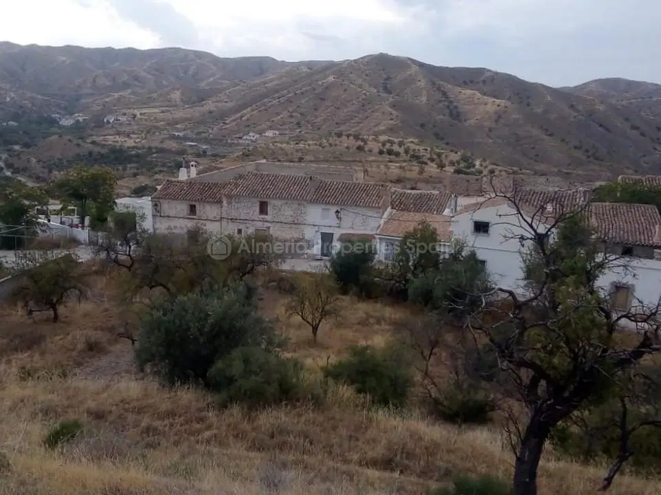 Farm house in Albanchez, Almeria province photo 3