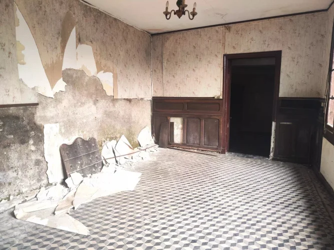 House to Renovate, with Garden, in the Town Centre of Sauveterre De Béarn photo 4
