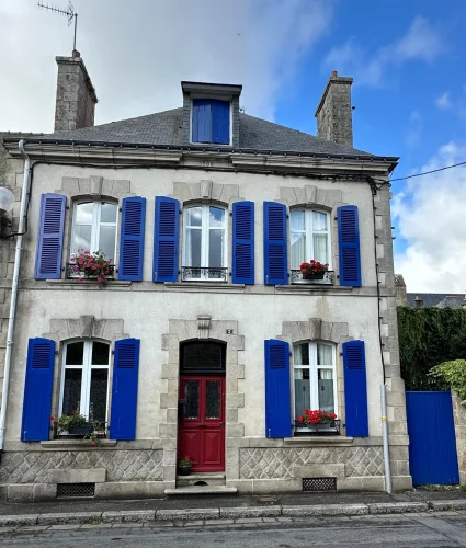 Stone House in Town Center