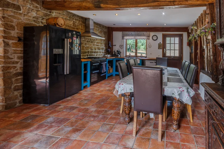 Manche: 3 Bedroom Stone House with Studio, Stables and Land. photo 4