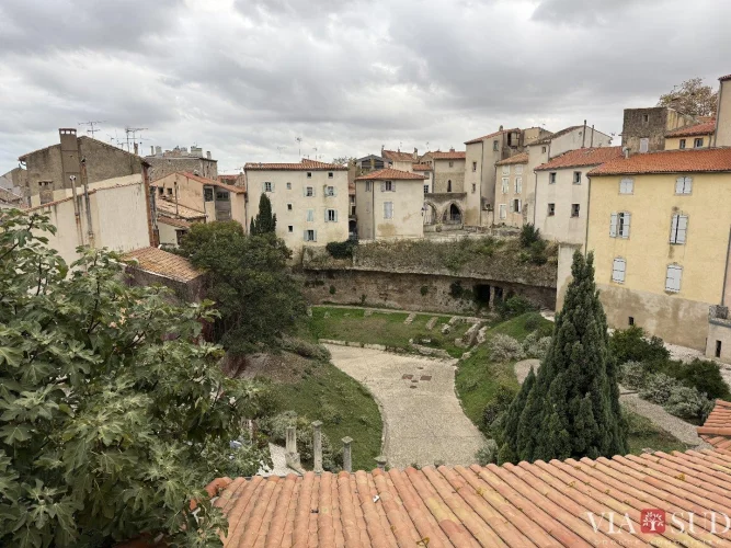 Charming Apartment in the Historic Heart of the City - 3 Rooms - 119m² - Top Floor of a 16th-Century Private Mansion photo 3