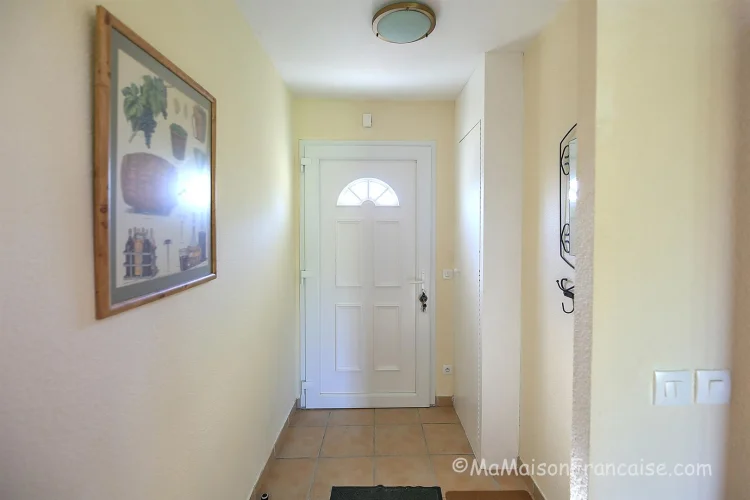 Well Maintained 2bed/2bath Villa, Communal Swimming Pool Close to a 27 Hole Golf Course photo 5