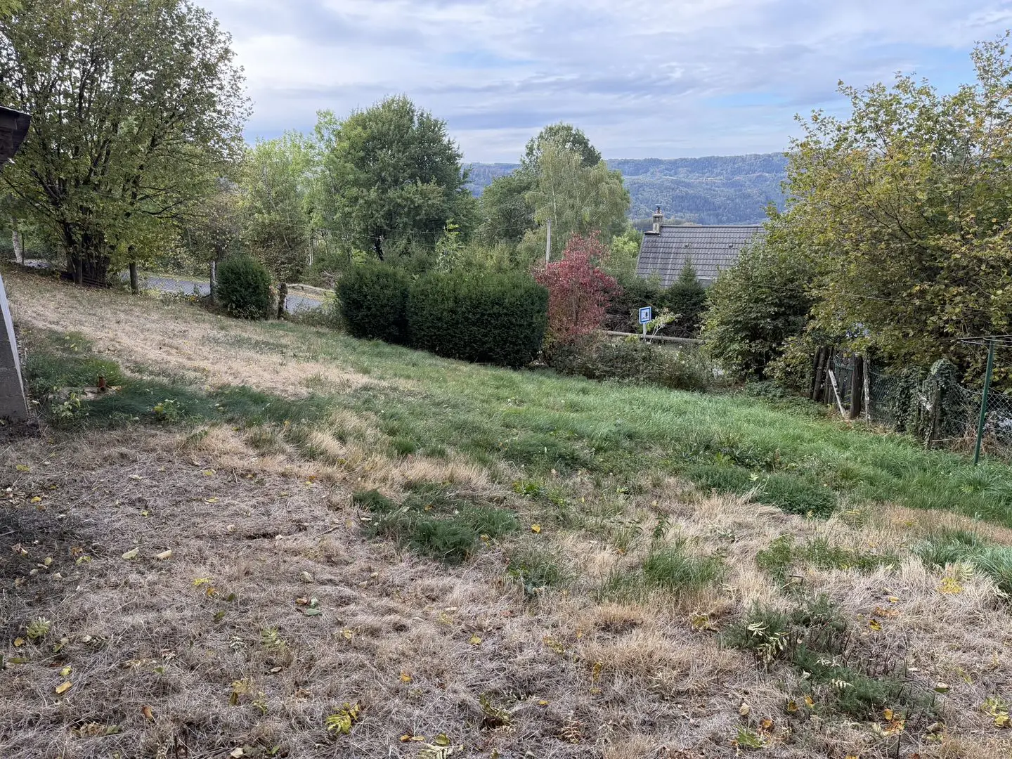 House for sale in Saint-Sauves-d'Auvergne — 4 bedrooms, 81 m² photo 4