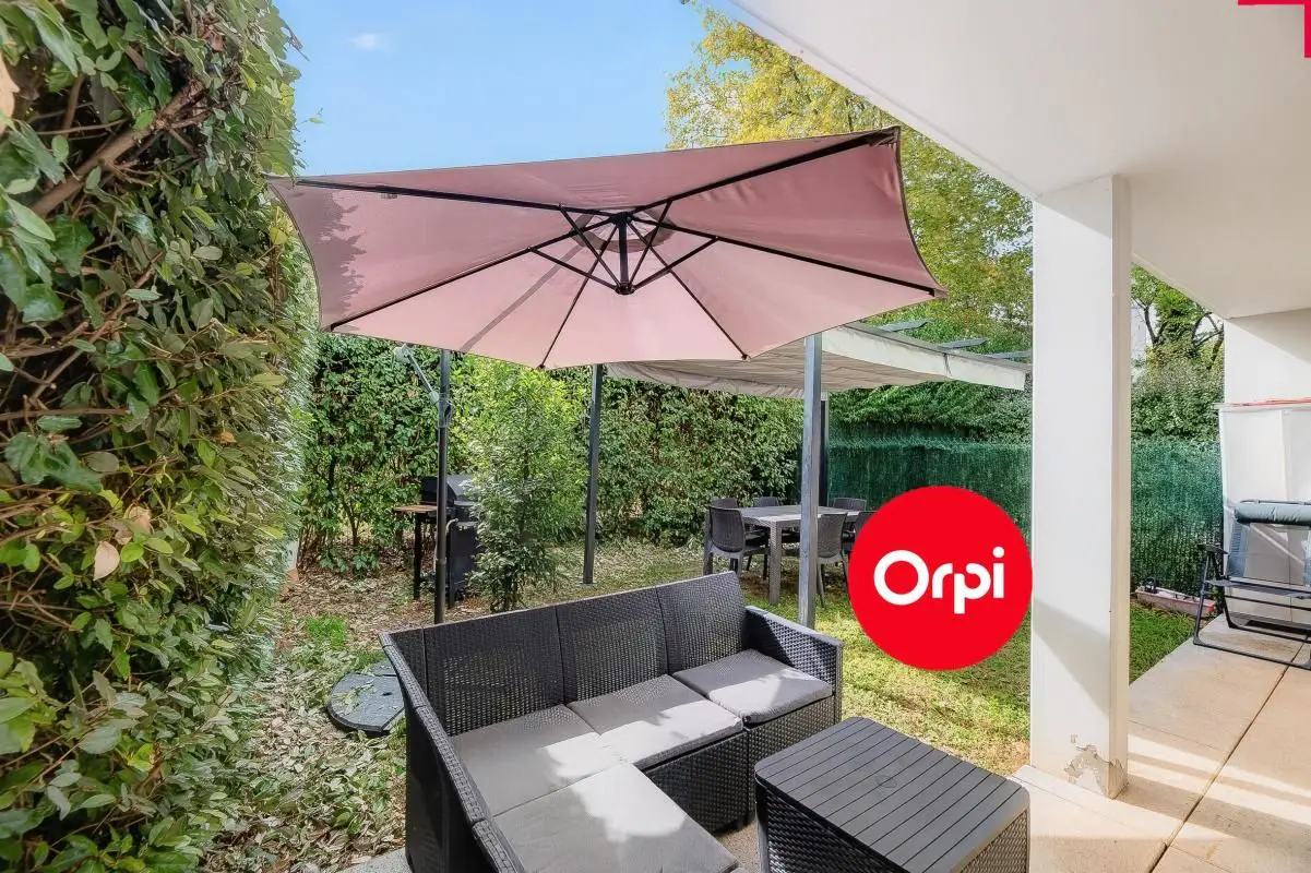 Apartment for sale in Saint-Priest — 3 bedrooms, 80 m²