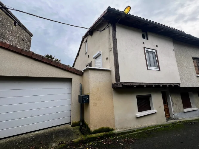 Characterful Renovated Property photo 2