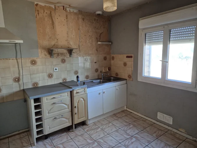 Detached House, 3 Bedrooms, Garage and Enclosed Garden on a Wooded Plot of 1,600 m² photo 5