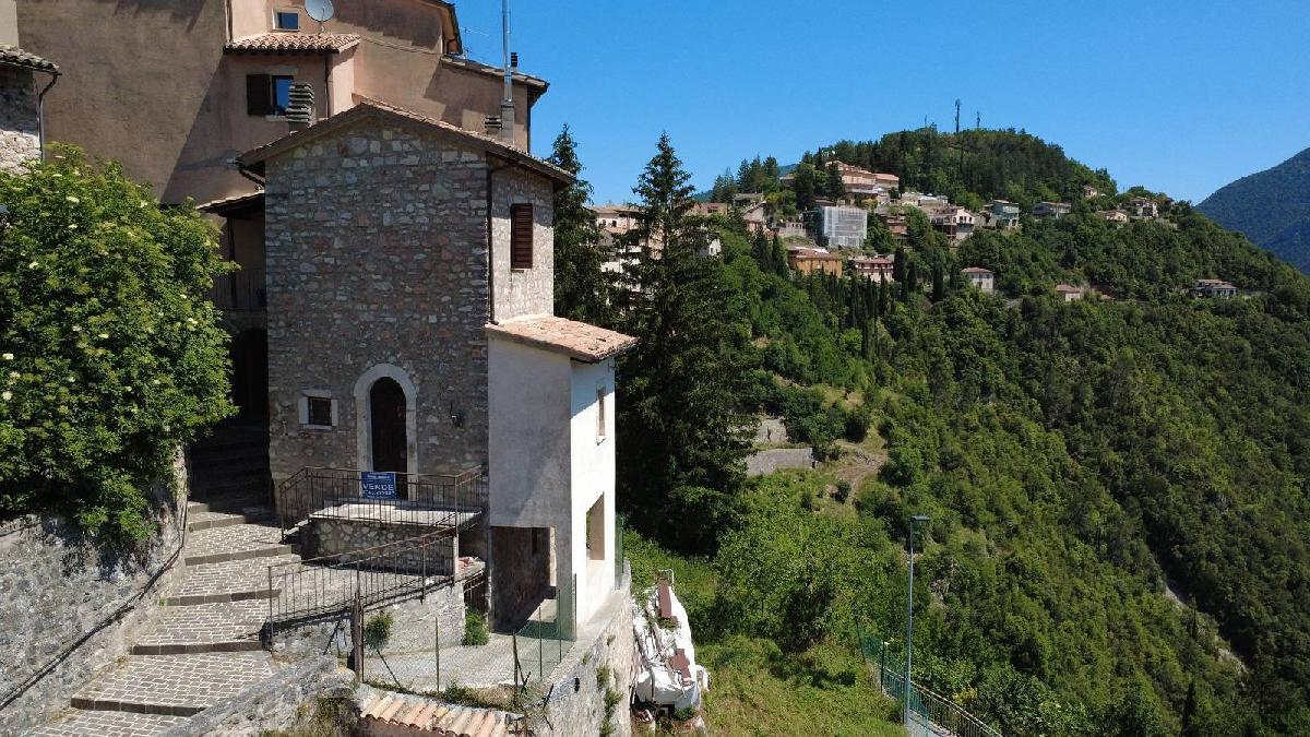 2 bedrooms semi-detached house, 90 m² Cerreto di Spoleto, Perugia (province)