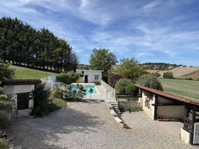 Impressive stone house with large garden, swimming pool and countryside views photo 2