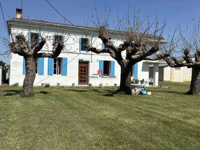 House for Sale in Saint-Savin