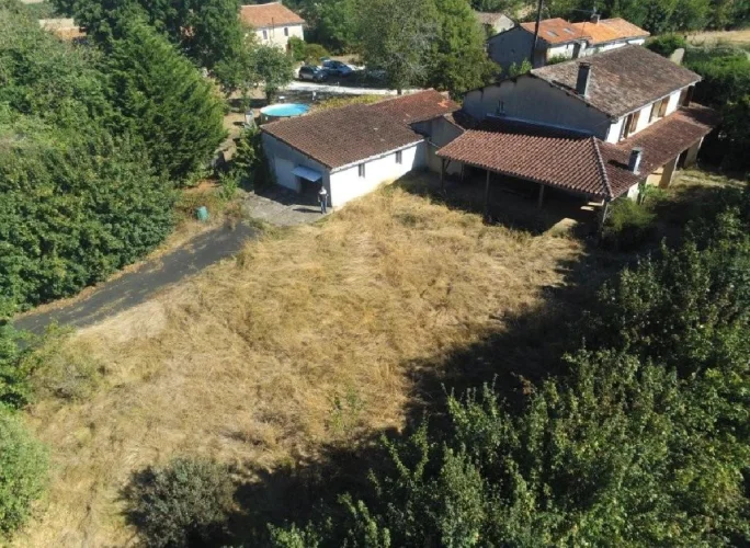 4 Bed House for Sale in Nanteuil-En-Vallée photo 4
