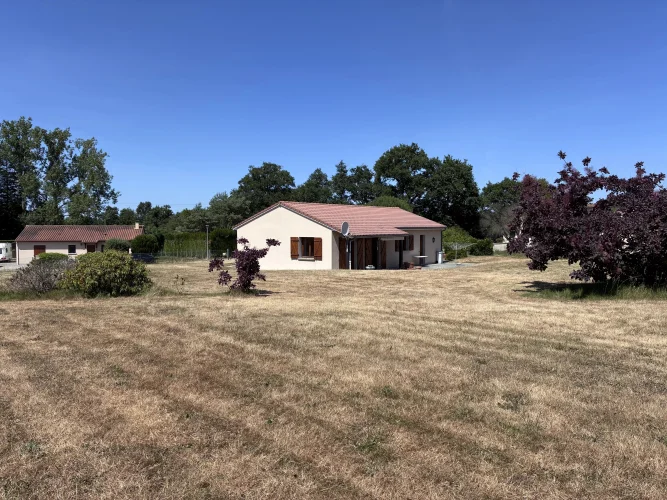 Perfect Bungalow! photo 2