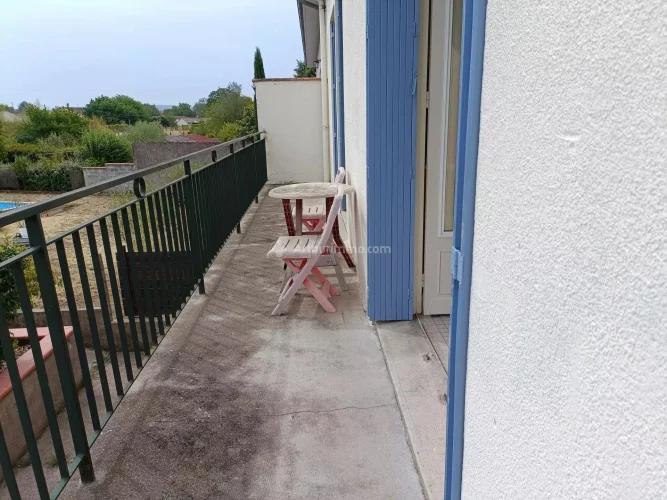 House Divided into Two Apartments T2 and T4 photo 4