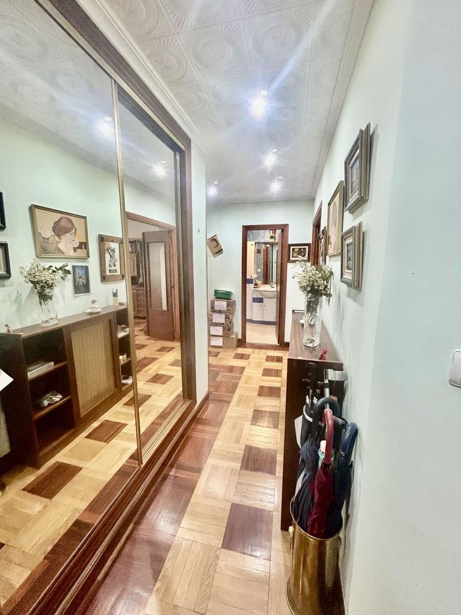 Apartment for sale in La Bañeza, León photo 5