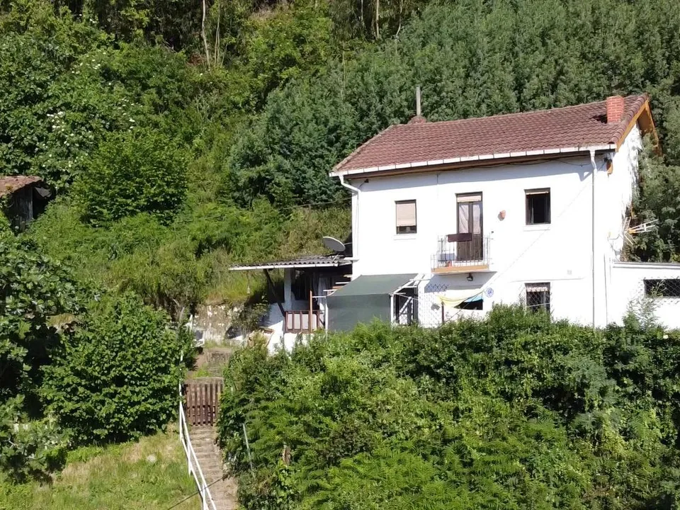 Legis Properties