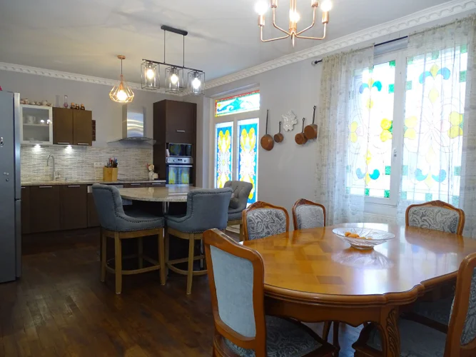 Côtes-D'armor, Callac. Spacious 6-Bedroom Property Within Walking Distance of Shops and Amenities photo 3
