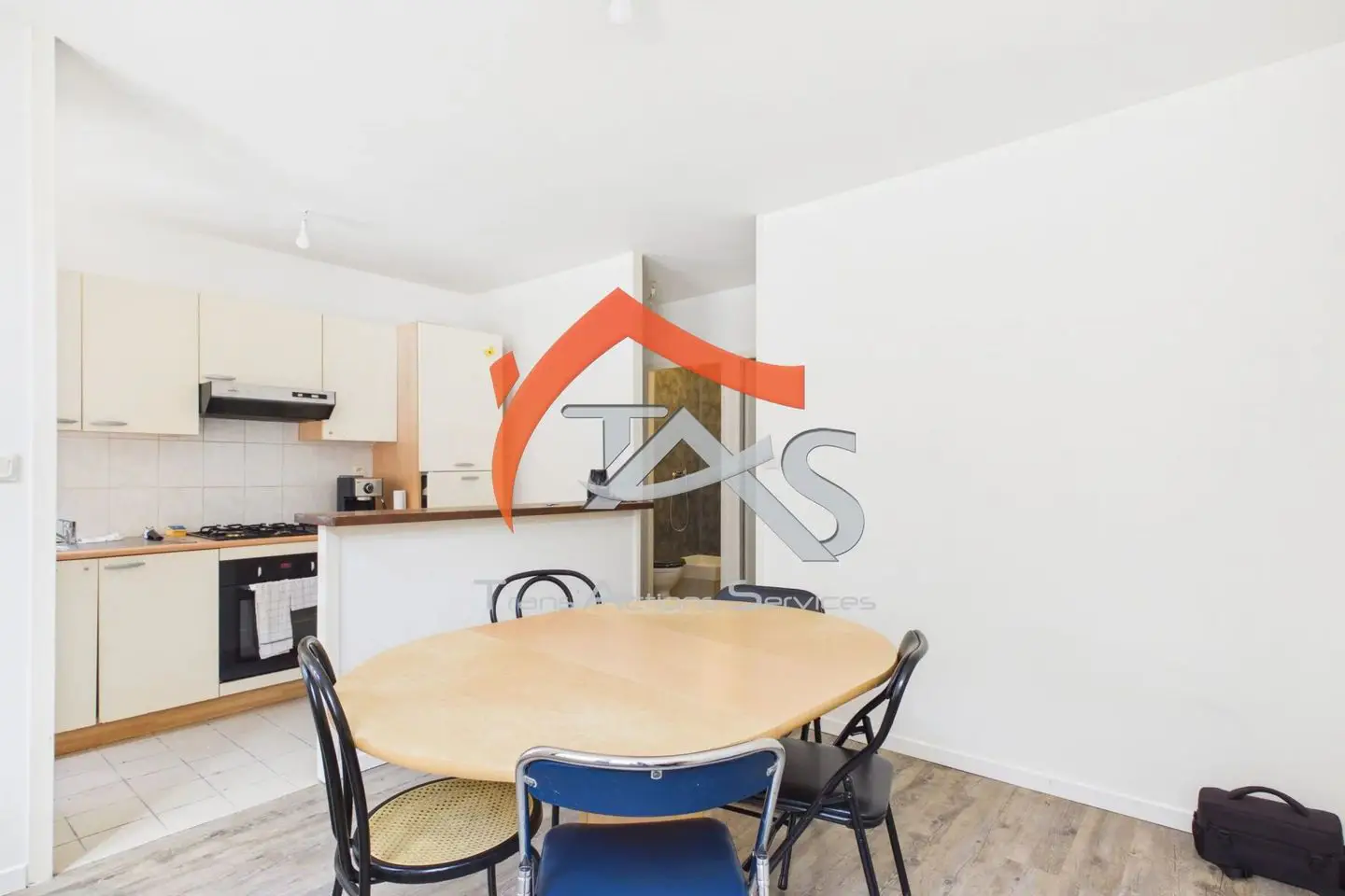 Apartment for sale in La Valla En Gier — 1 bedroom, 27 m² photo 3