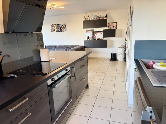 3-Room Apartment of 65.55 m² with Terrace and 1 Underground Parking Space photo 2