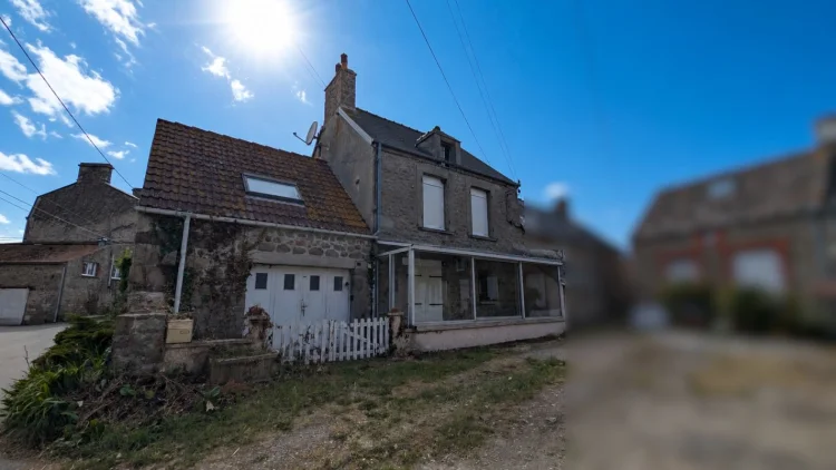 2 Bed House for Sale in Vicq-Sur-Mer