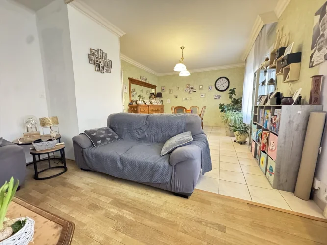 House Close to all Amenities with Independent Studio photo 4