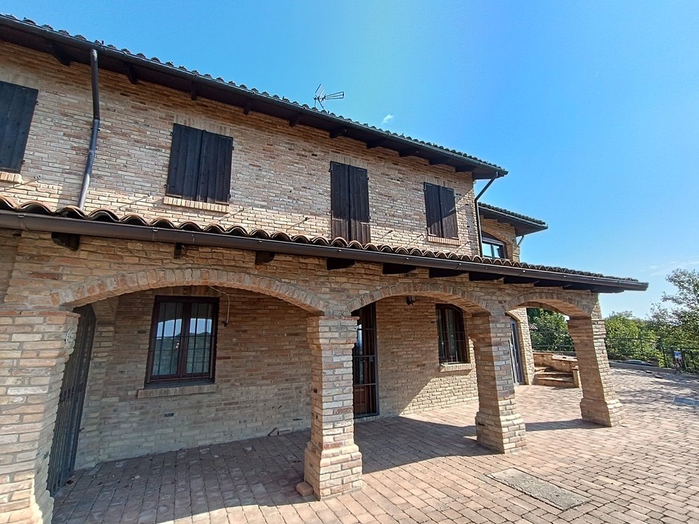 Property in Castelletto Merli photo 4