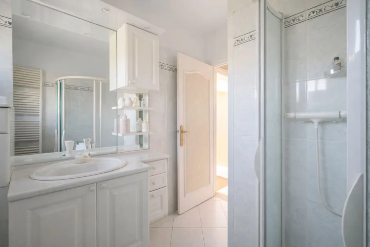 2 Bed House for Sale in Dijon photo 4