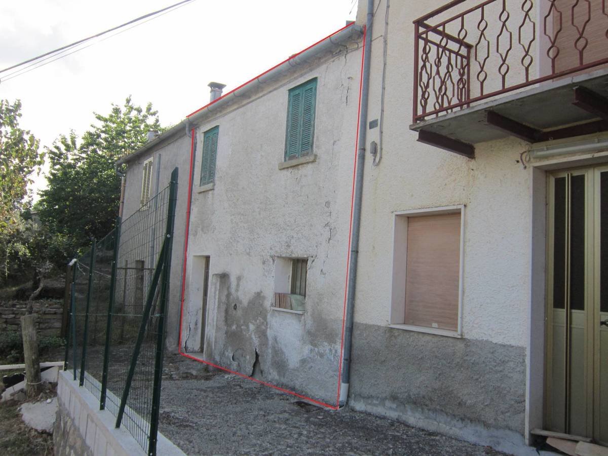 Property in Schiavi Di Abruzzo photo 2