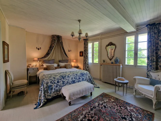 Charming 4/5 Bedroom Village House with Lovely Garden photo 5